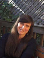 Suzanne_pic_2018-min.jpg Suzanne_pic_2018-min.jpg